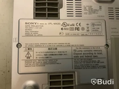 Projektor Sony VPL-MX20 i väska med sladdar