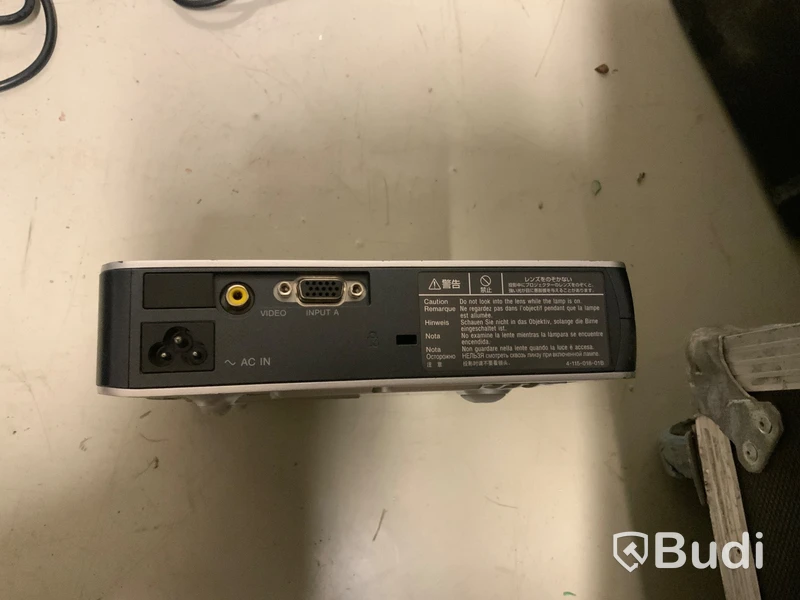 Projektor Sony VPL-MX20 i väska med sladdar