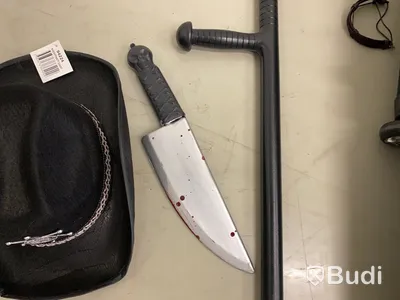 Tema Rambo, Resväska Cavalet med maskeradkläder
