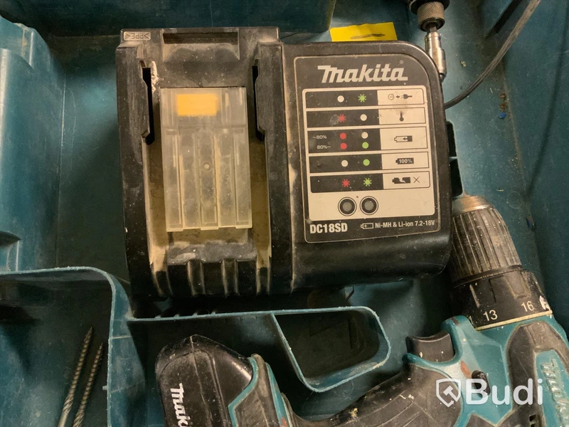 Makita 2 st Skruvdragare DLX 2014Kit 2 st 18 Volt, batteri och laddare