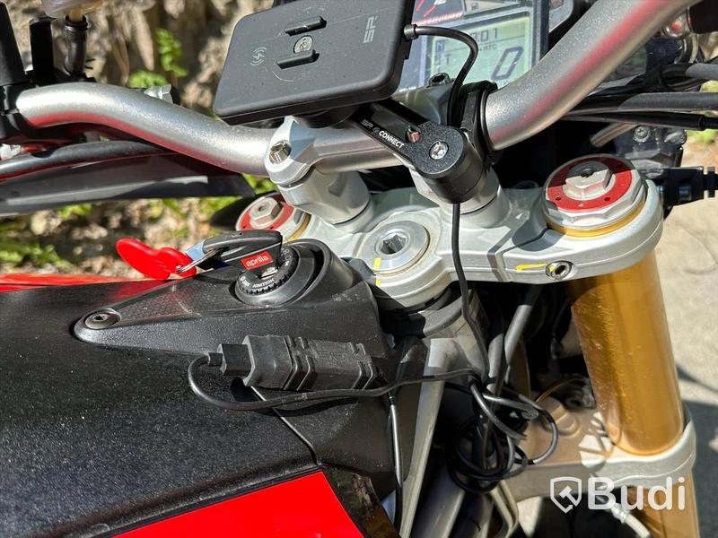 Motorcykel Aprilia Dorsoduro 1200-2012 | ABS | 128hk