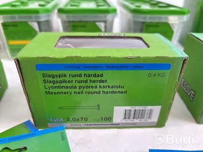 Parti med spik, skruv, vinkelkrok m.m från Essve