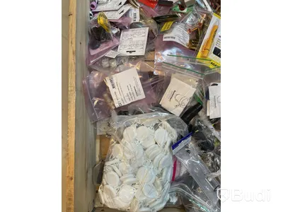 Fyndlåda. Parti med blandade produkter, Ord. pris inkl. moms: ca 6000 kr