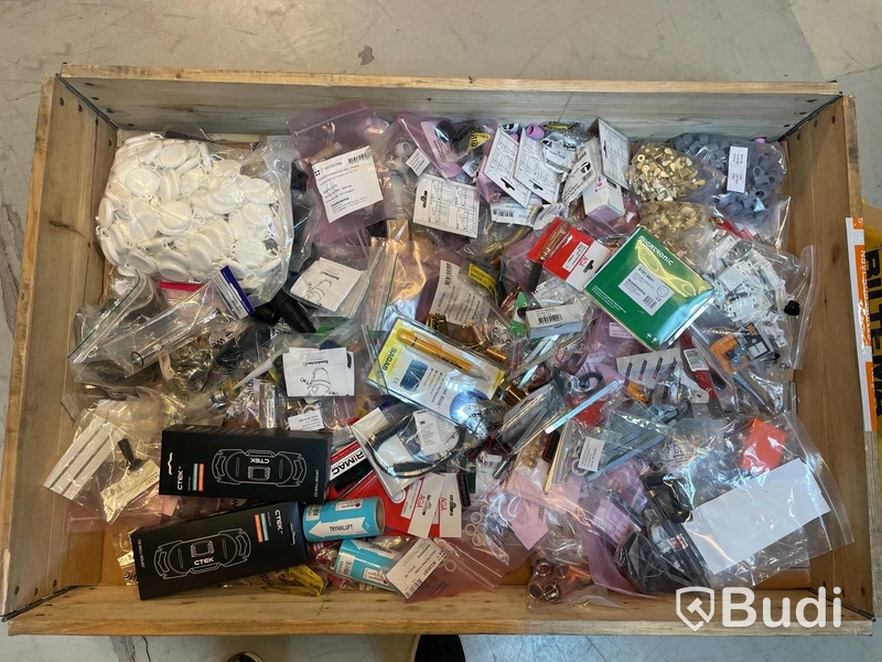 Fyndlåda. Parti med blandade produkter, Ord. pris inkl. moms: ca 6000 kr