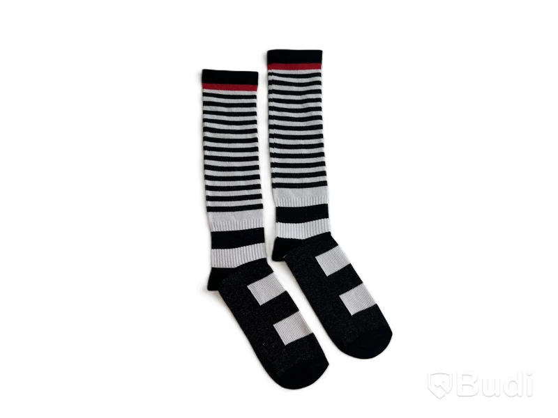 50 par Stödstrumpor, Zent, stl. 36-40. Totalt ord. pris inkl. moms: ca 3000 kr