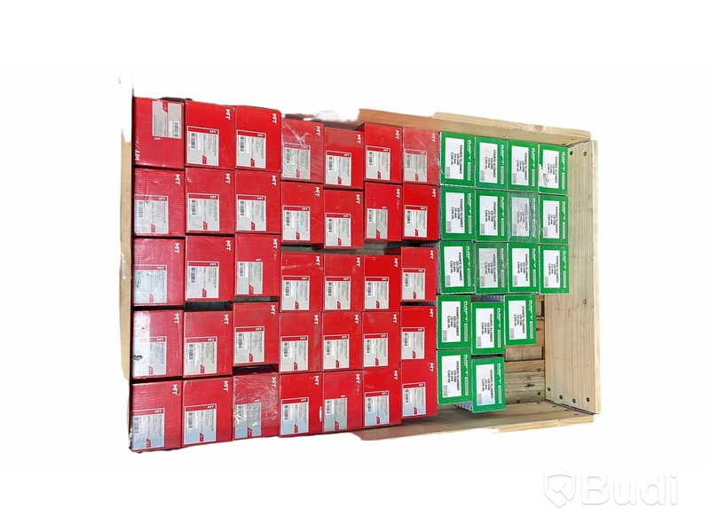 Parti med 52 st. askar MFT klammer, 5000-pack, 30x11 mm, 530 CNK. Totalt ord. pris inkl. moms: ca 20 800 kr
