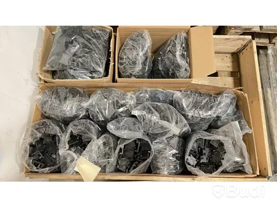 Parti med tillbehör till Avant Hyllsystem. Plastfot gavel- svart, främre stycke och trådkorgar, Ord. pris inkl. moms: ca 10.000 kr