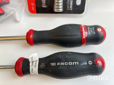 Parti verktyg och tillbehör från Facom, Ord. pris inkl. moms: ca 2700 kr