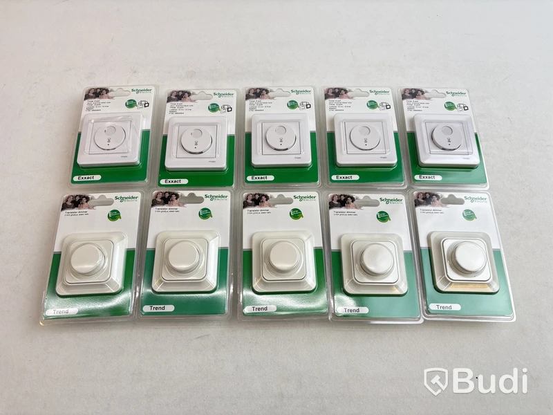 Parti med transistorer och timer Schneider Electric, olika modeller