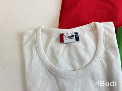 Parti med T-shirts dam, olika modeller, märken och storlek