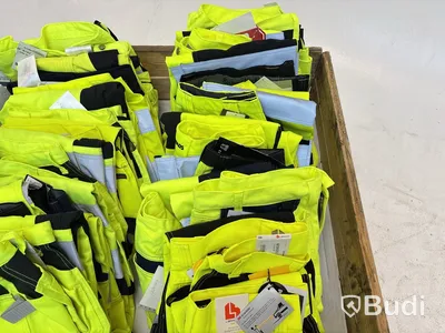 Parti med arbetsbyxor, varsel. Olika märken, modeller och storlekar
