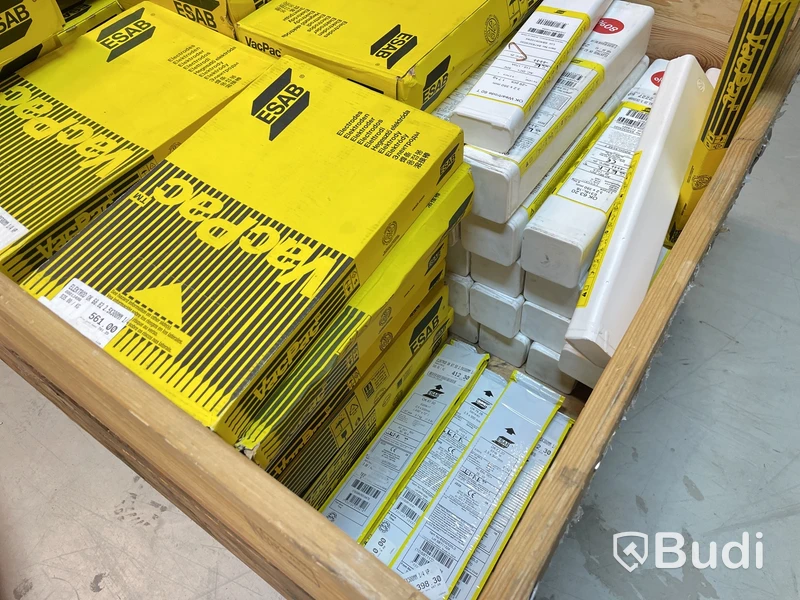 Parti med Elektroder, ESAB, olika sorter