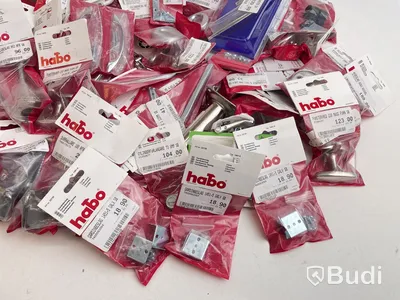 Parti med diverse produkter, olika märken men främst Habo