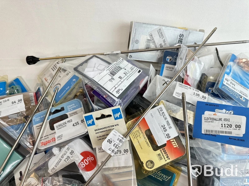 Parti med diverse svetsrelaterade produkter