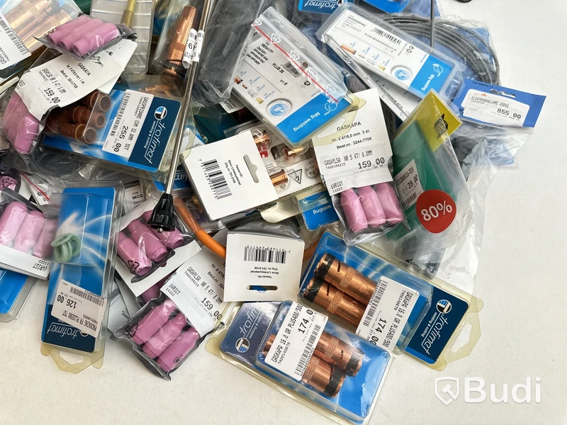 Parti med diverse svetsrelaterade produkter