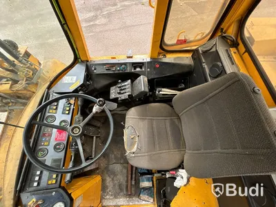 Hjullastare Volvo L90 | 26230h | 1989