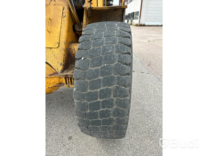 Hjullastare Volvo L90 | 26230h | 1989