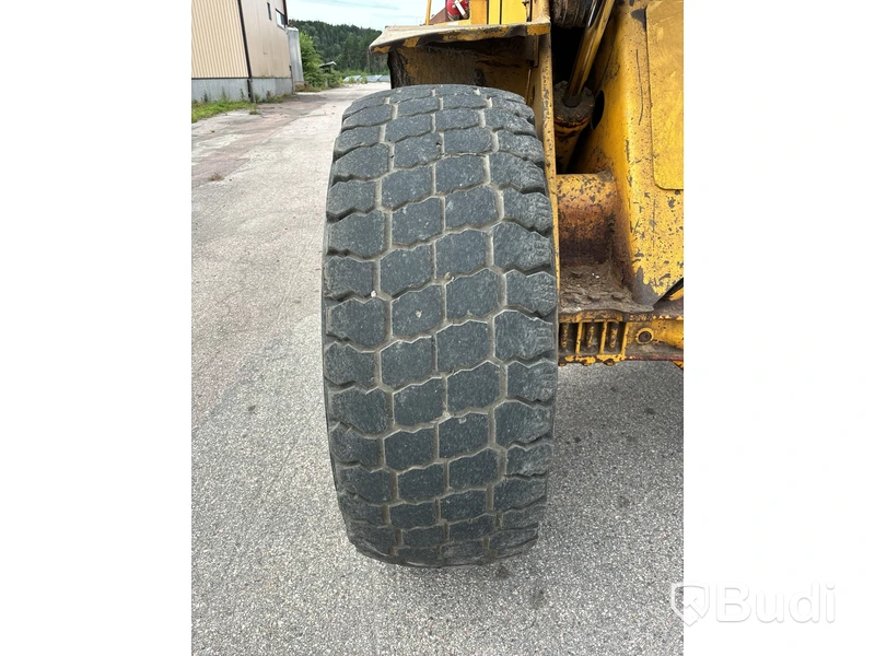 Hjullastare Volvo L90 | 26230h | 1989