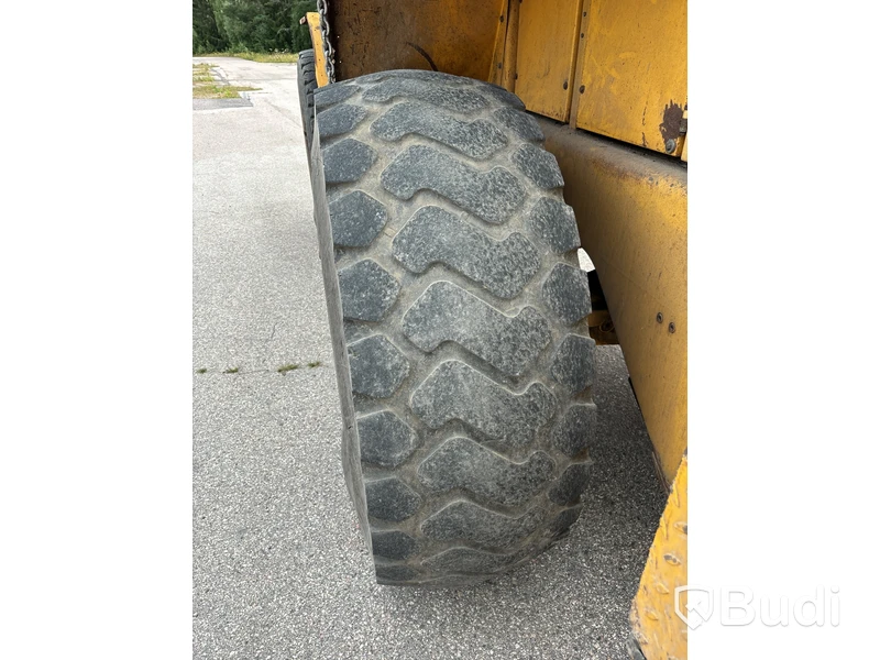 Hjullastare Volvo L90 | 26230h | 1989