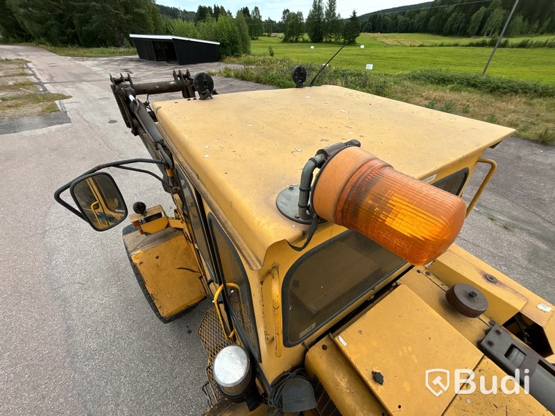 Hjullastare Volvo L90 | 26230h | 1989