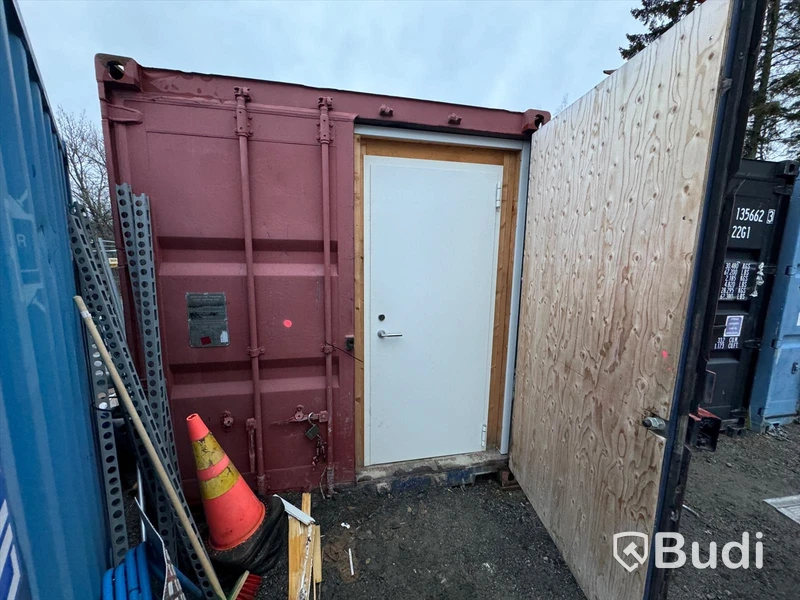 Container, 20 fot inklusive innehåll