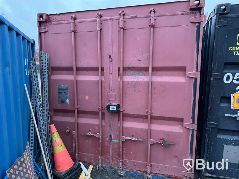 Container, 20 fot inklusive innehåll