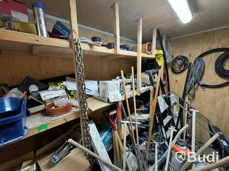 Container, 20 fot inklusive innehåll