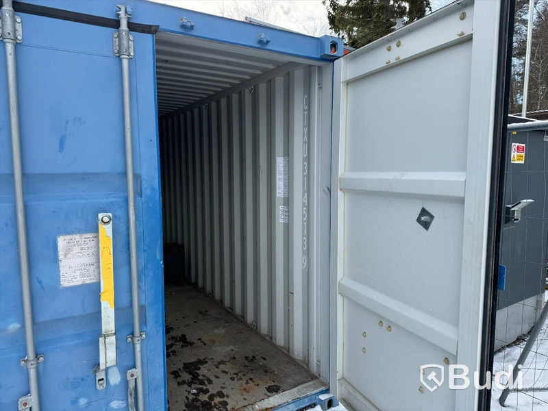 Container, 20 fot inklusive innehåll