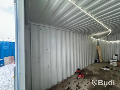 Container, 20 fot inklusive innehåll
