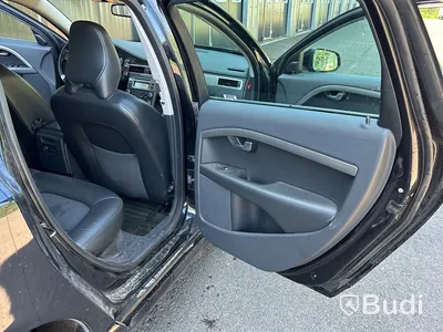 Volvo V70 2.4 D Business Momentum | 27545 mil | 2009