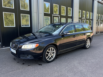 Volvo V70 2.4 D Business Momentum | 27545 mil | 2009