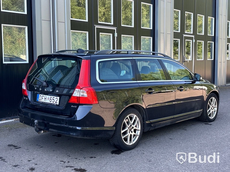 Volvo V70 2.4 D Business Momentum | 27545 mil | 2009