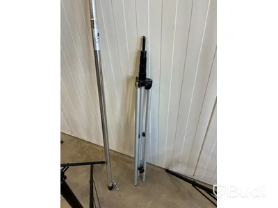 Paket med fotostativ, reflektor m.m