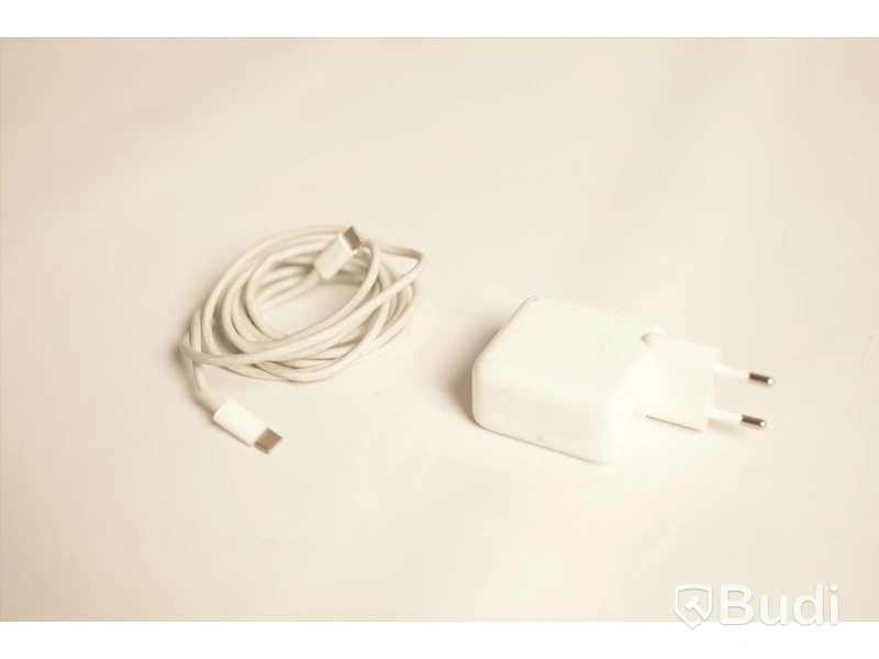 Macbook Air - Apple, 2020, inkl laddare i kartong.