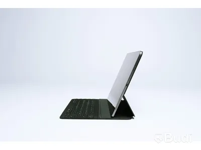 iPad - 12.9 tum , Apple, fjärde generationen, 128 GB, inkl smart keyboard.