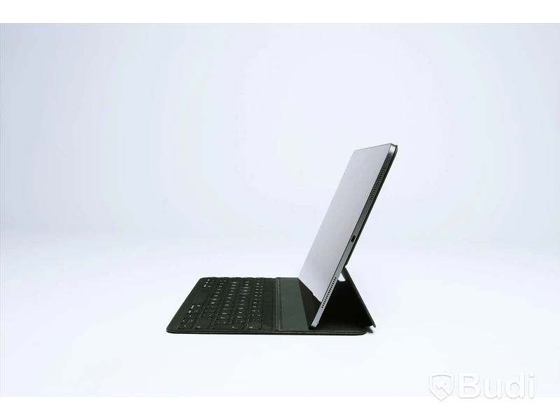 iPad - 12.9 tum , Apple, fjärde generationen, 128 GB, inkl smart keyboard.