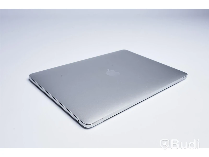 MacBook Pro - Apple, 2017.