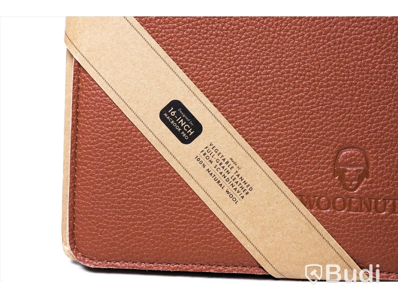 Skydd till Macbook 5st - Woolnut Leather Sleeve for Macbook 16". Ny, Obruten förpackning.