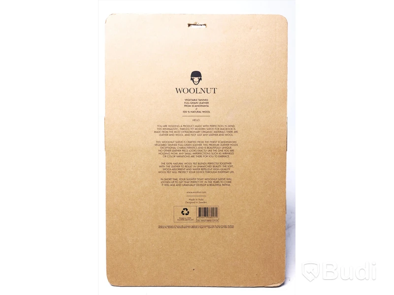 Skydd till Macbook 5st - Woolnut Leather Sleeve for Macbook 16". Ny, Obruten förpackning.