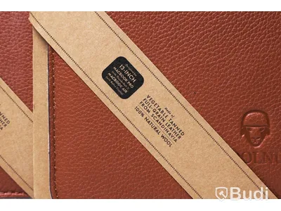 Skydd till Macbook 2st - Woolnut Leather Folio for Macbook 13". Ny, Obruten förpackning.