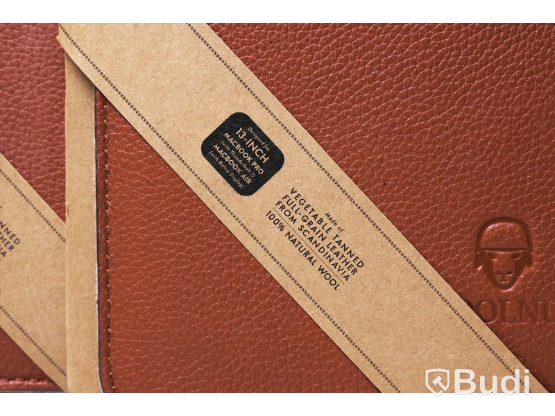 Skydd till Macbook 2st - Woolnut Leather Folio for Macbook 13". Ny, Obruten förpackning.