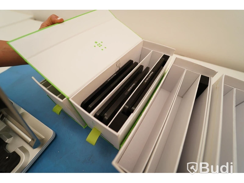 Skärmskyddsappliceringsmaskin från Belkin Trueclear Pro, med div passformar. Osäkert om komplett