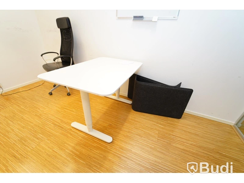 Elektriskt höj och sänkbart skrivbord