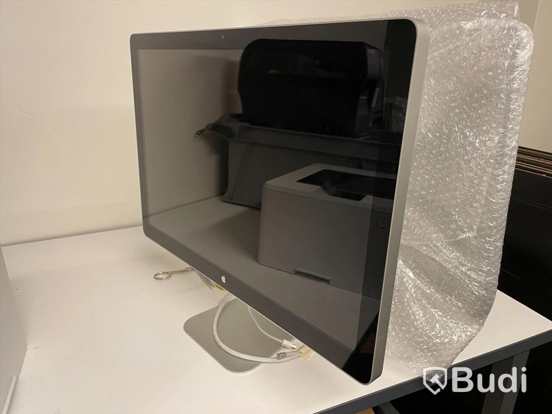 Apple 27 tums Cinema display Apple 1316 skärm. OMSTARTAD