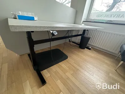 2 st skrivbord, LINAK, 200x100 cm