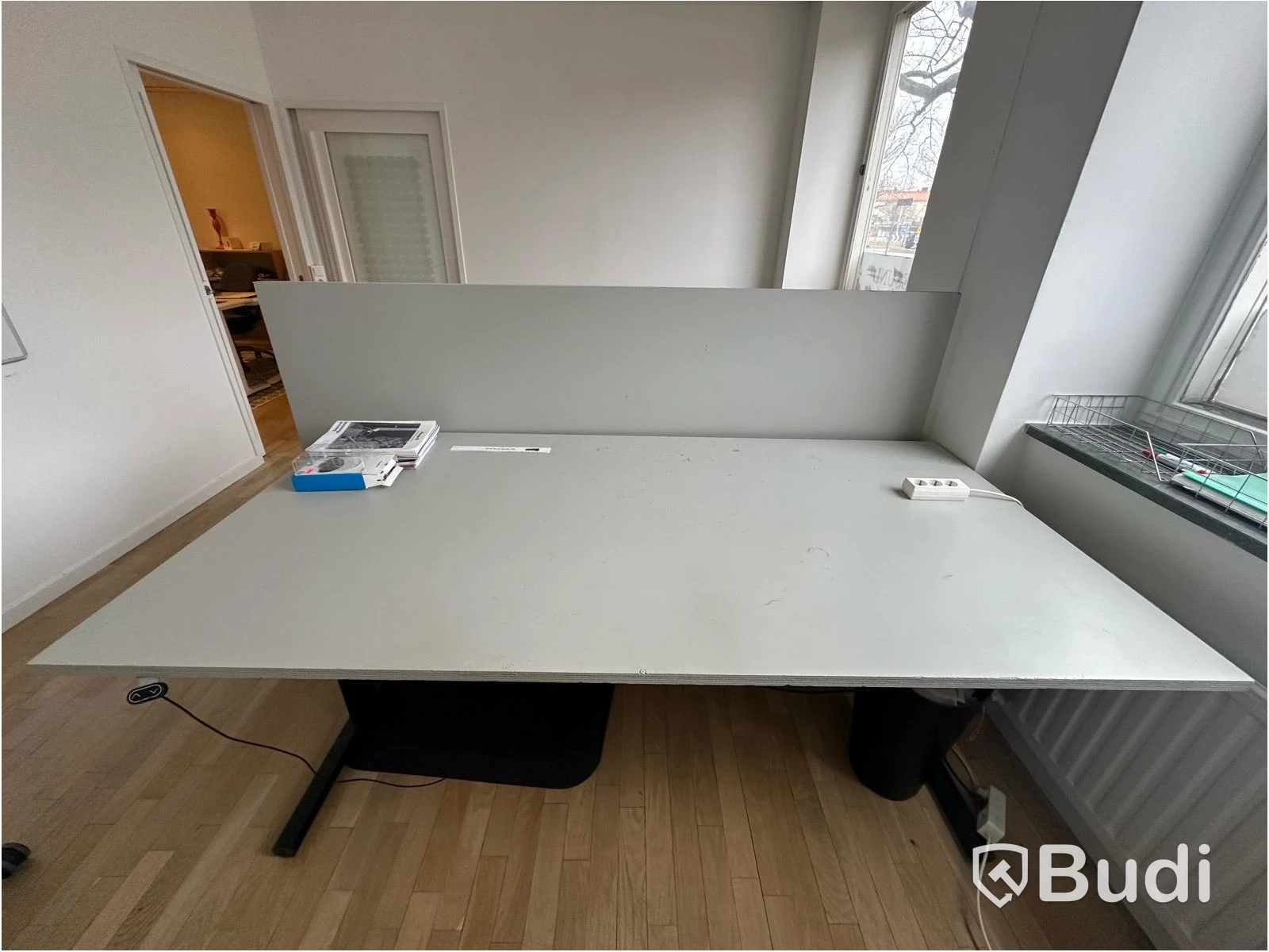 2 st skrivbord, LINAK, 200x100 cm