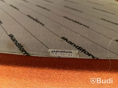 2 st soffor Offert, 2 st fåtöljer Scandiform, bord
