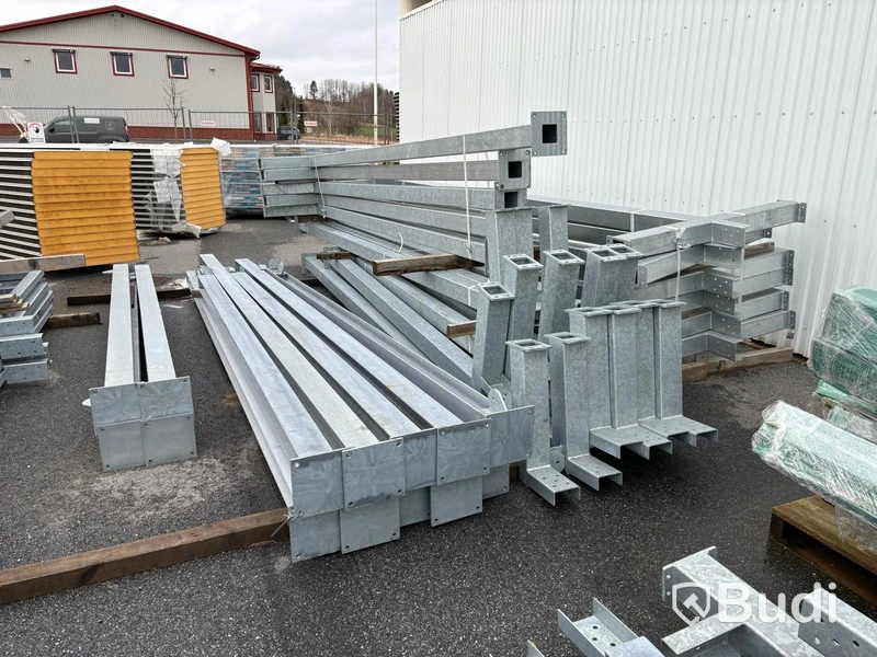 Garagehall med 14 portar - (52,5 x 10 m)