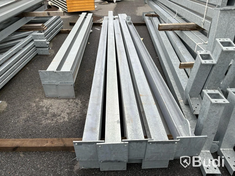 Garagehall med 14 portar - (52,5 x 10 m)