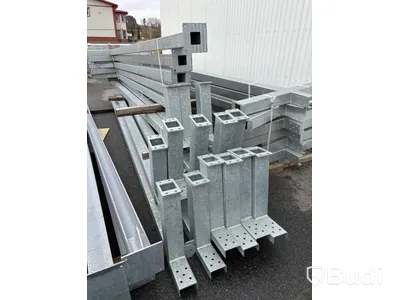 Garagehall med 14 portar - (52,5 x 10 m)